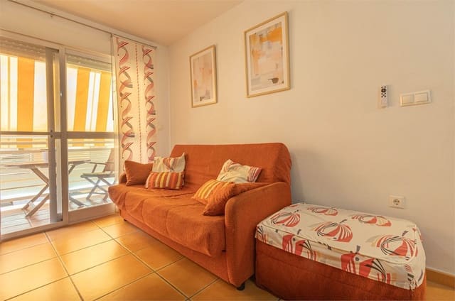 Strandleiligheter til salgs i El Morche, Torrox - € 220 000 (Ref: 10098777)