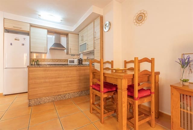 Strandleiligheter til salgs i El Morche, Torrox - € 220 000 (Ref: 10098777)