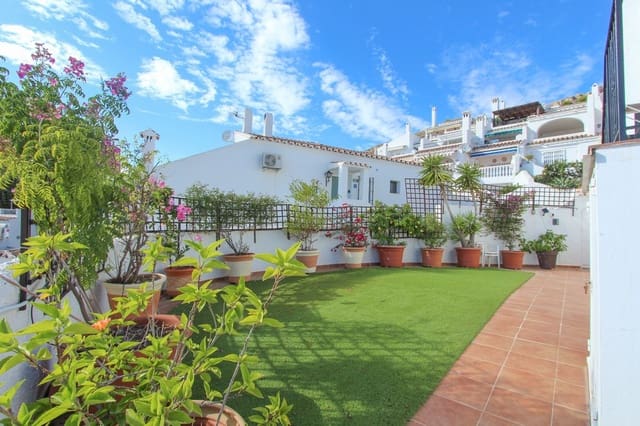 Semi-detached Villa for sale in Capistrano, Nerja - € 475,000 (Ref: 10098778)