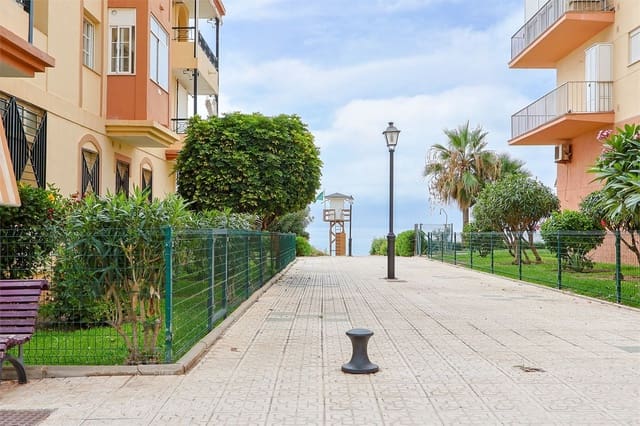 Strandleiligheter til salgs i El Peñoncillo, Torrox - € 349 000 (Ref: 10098780)