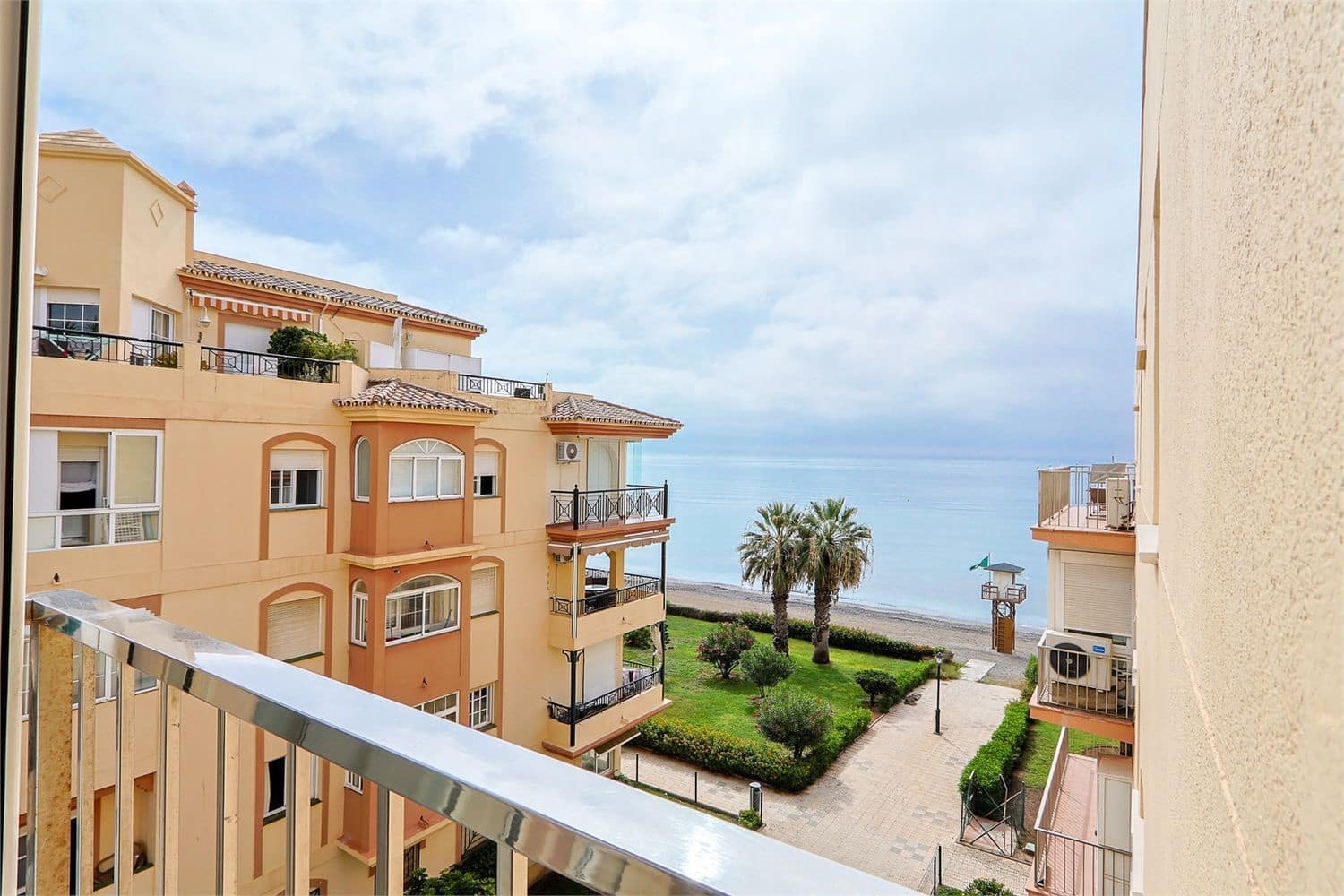 Strandleiligheter til salgs i El Penoncillo - € 349 000 (Ref: 10098780)