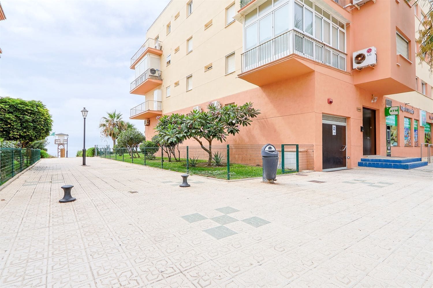 Strandleiligheter til salgs i El Penoncillo - € 349 000 (Ref: 10098780)