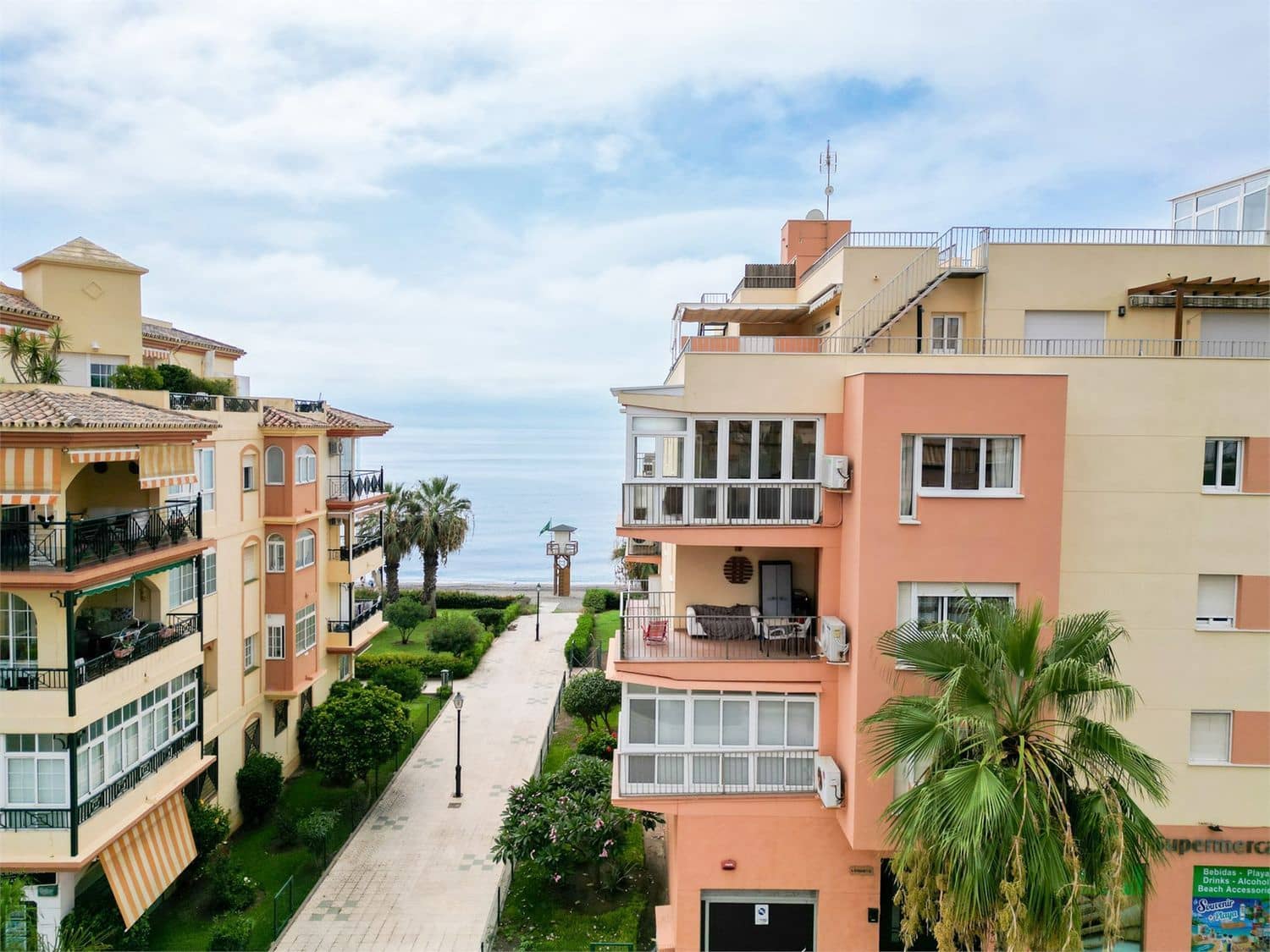 Strandleiligheter til salgs i El Penoncillo - € 349 000 (Ref: 10098780)