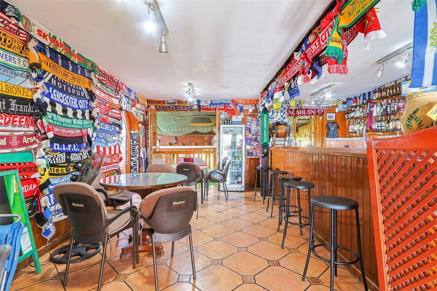 Bar/Restaurant zu verkaufen in Nerja - 699.000 € (Ref: 10098781)