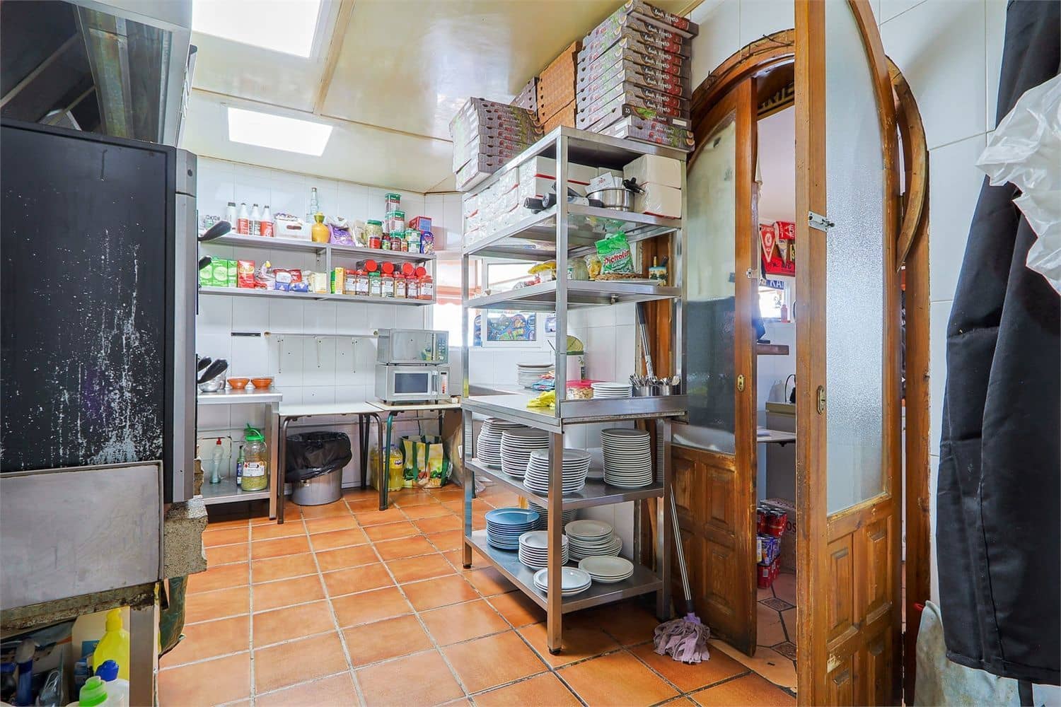 Bar/Restaurant zu verkaufen in Nerja - 699.000 € (Ref: 10098781)