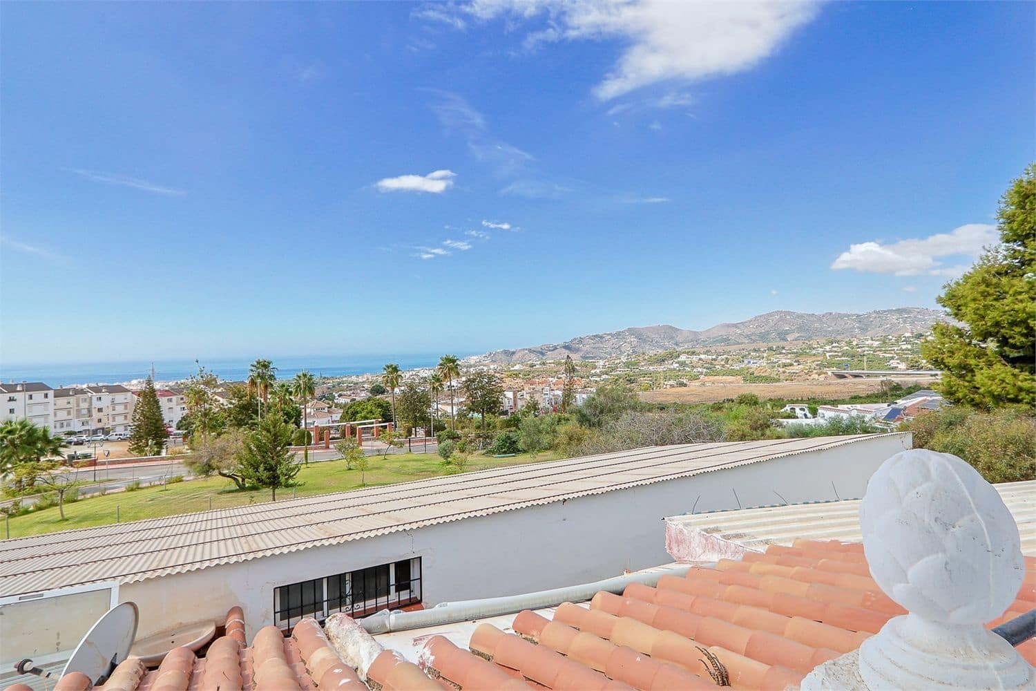 Bar/Restaurant zu verkaufen in Nerja - 699.000 € (Ref: 10098781)