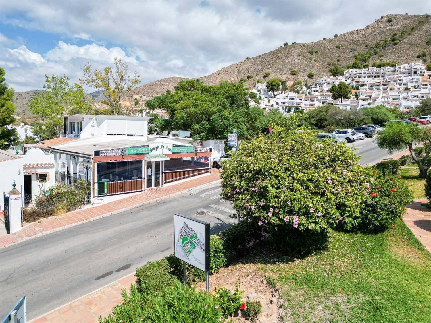 Bar/Restaurant zu verkaufen in Nerja - 699.000 € (Ref: 10098781)