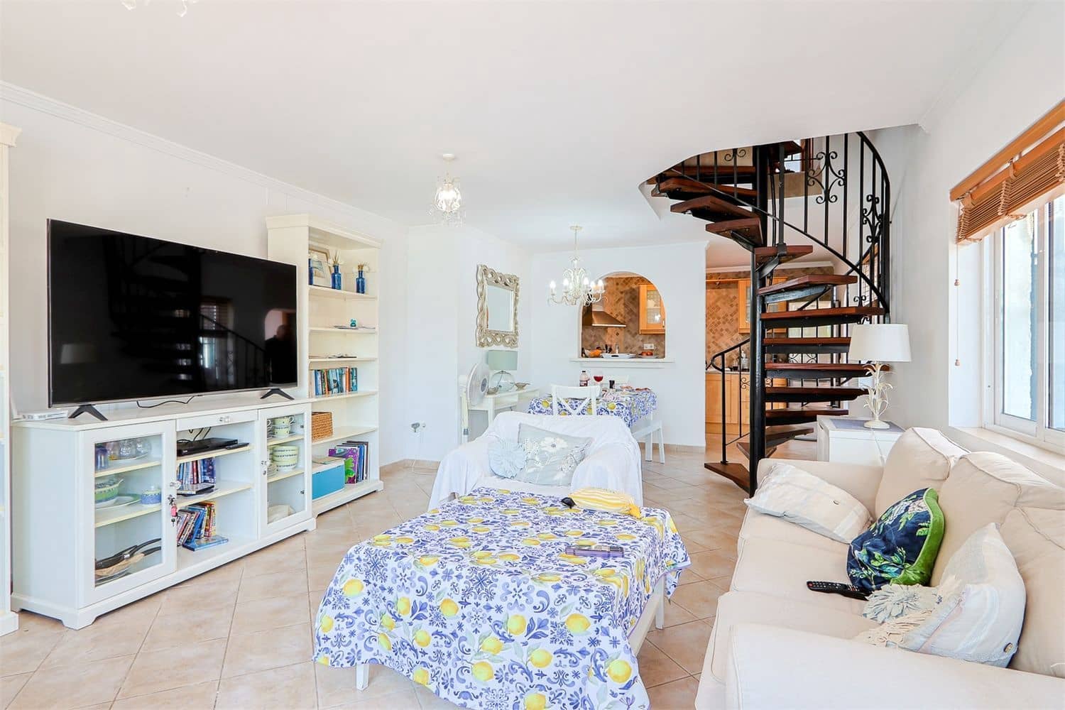 Villa till salu i Nerja med pool - 690 000 € (Ref: 10099544)
