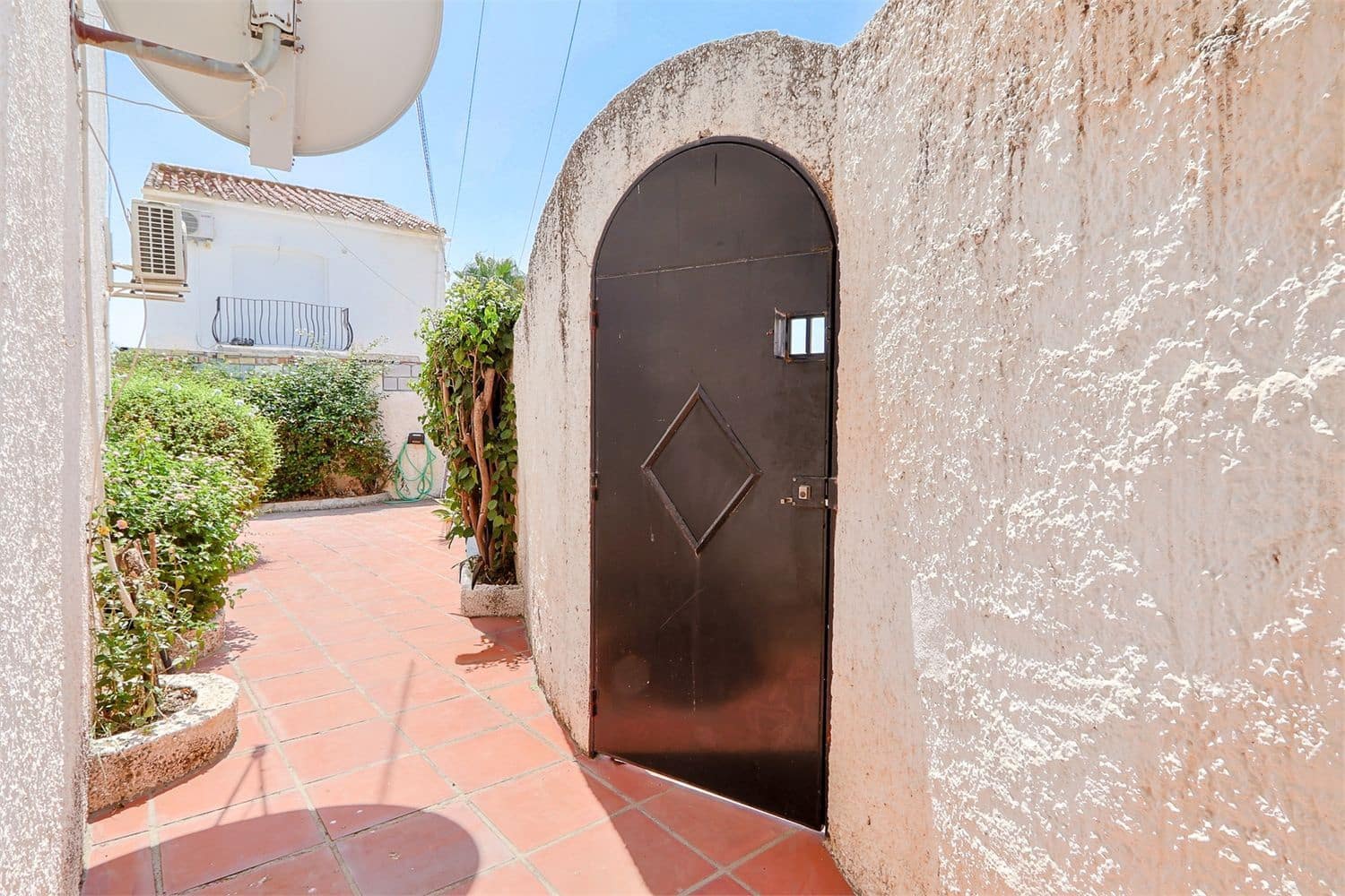 Villa till salu i Nerja med pool - 690 000 € (Ref: 10099544)