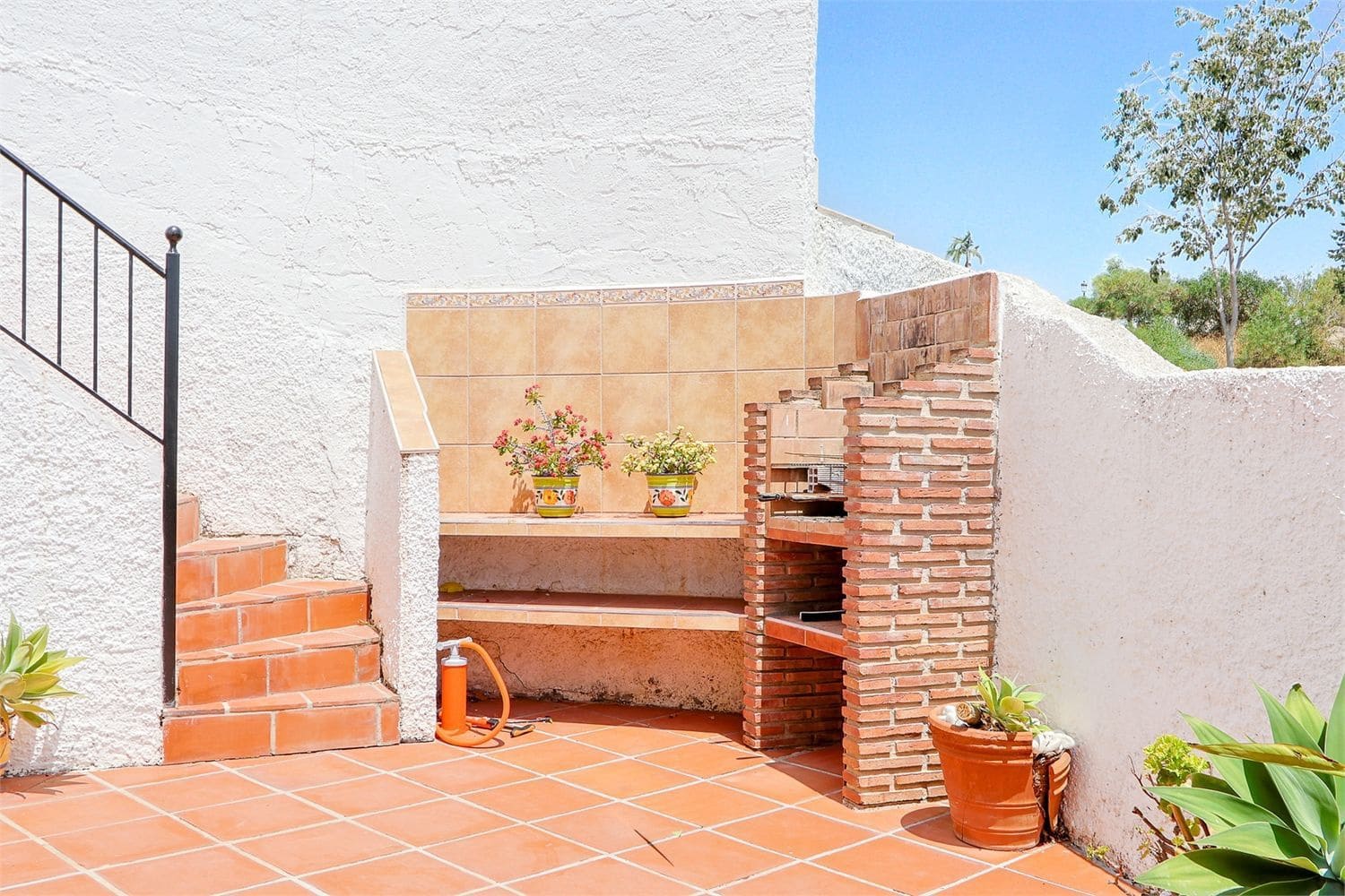 Villa till salu i Nerja med pool - 690 000 € (Ref: 10099544)