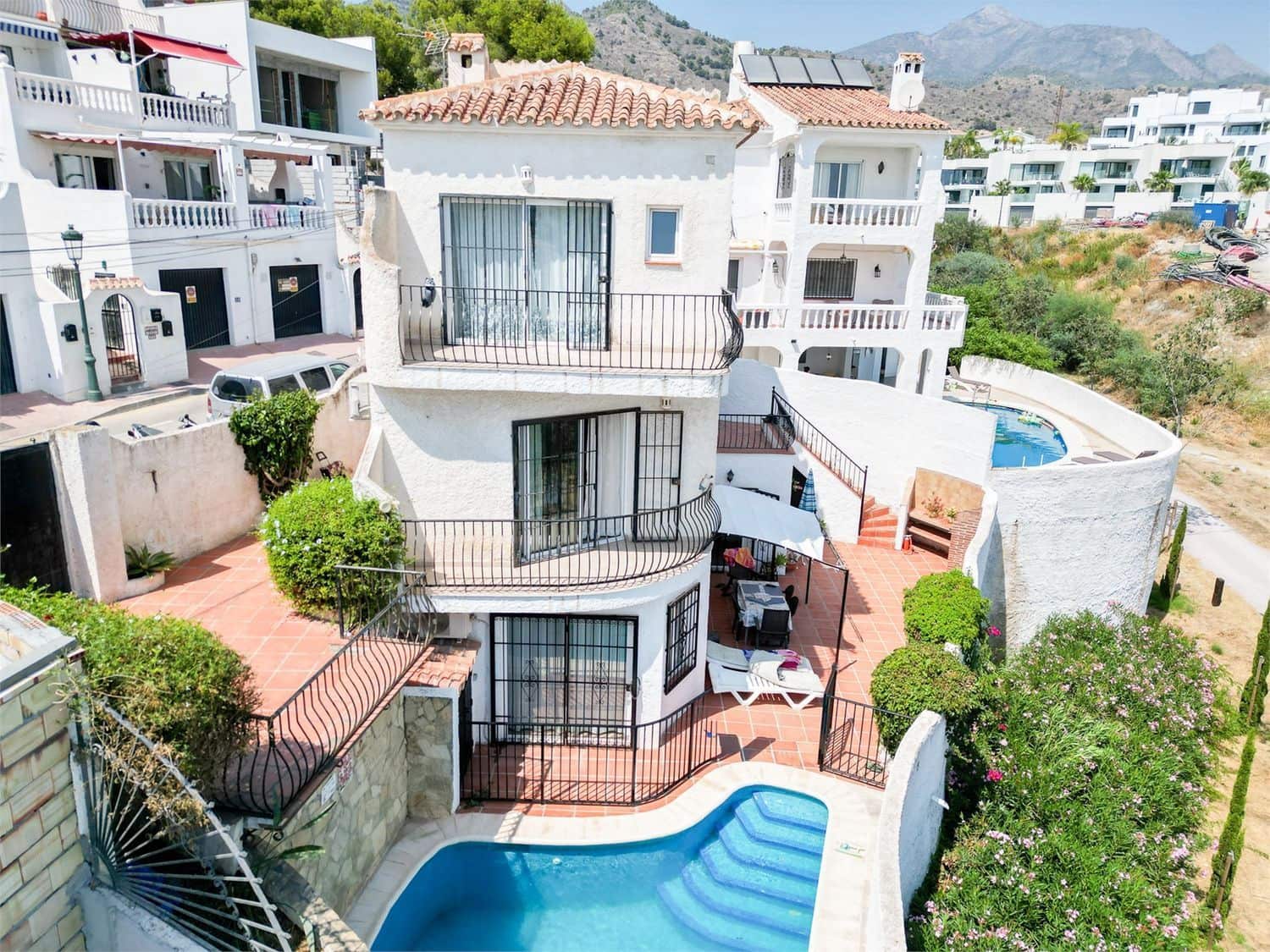 Villa till salu i Nerja med pool - 690 000 € (Ref: 10099544)
