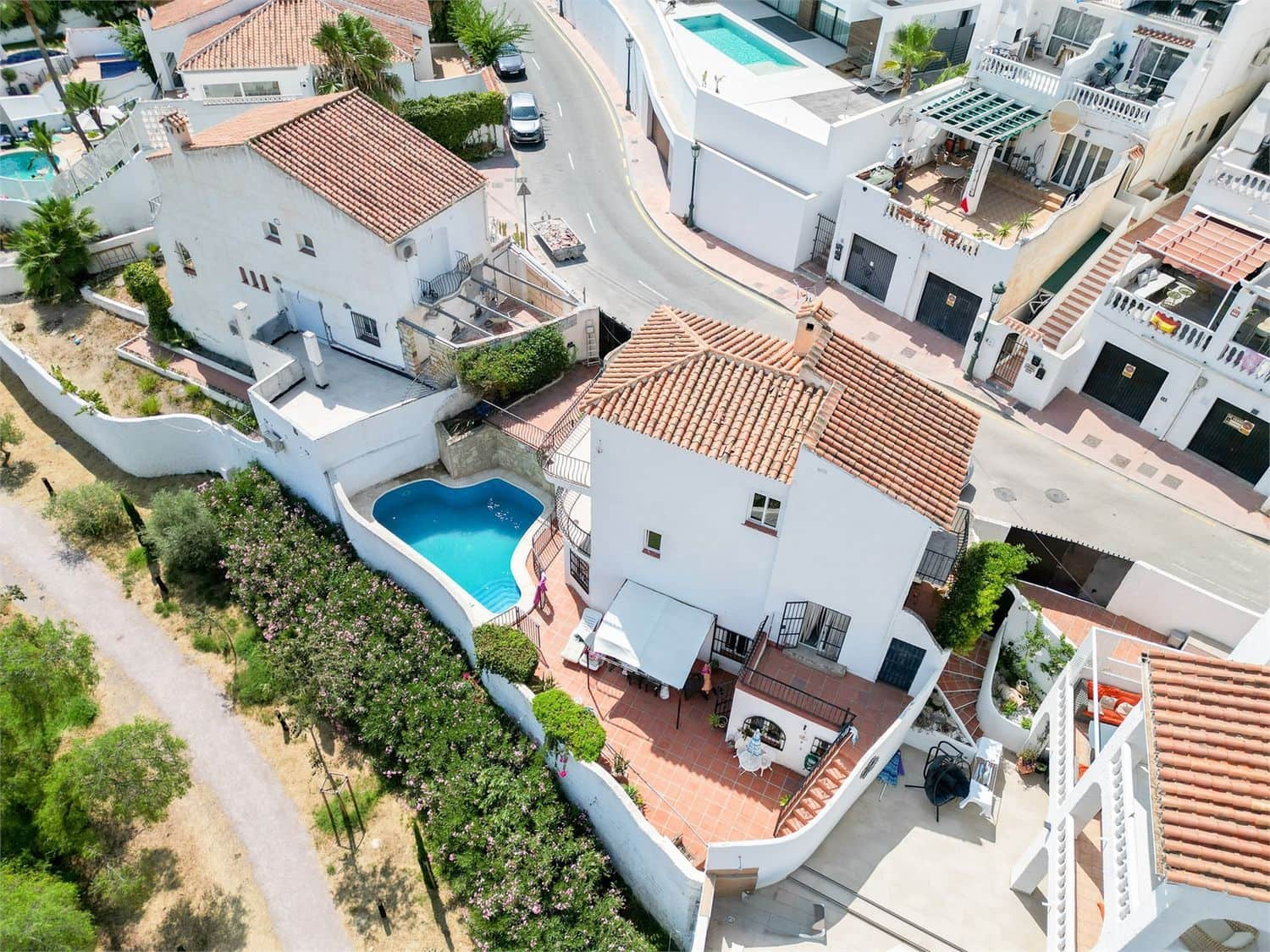 Villa till salu i Nerja med pool - 690 000 € (Ref: 10099544)