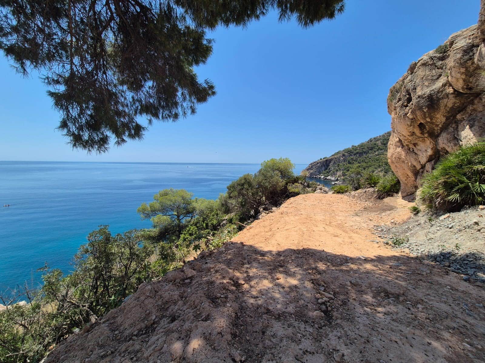 Mark till salu i La Herradura - 2 250 000 € (Ref: 9207222)