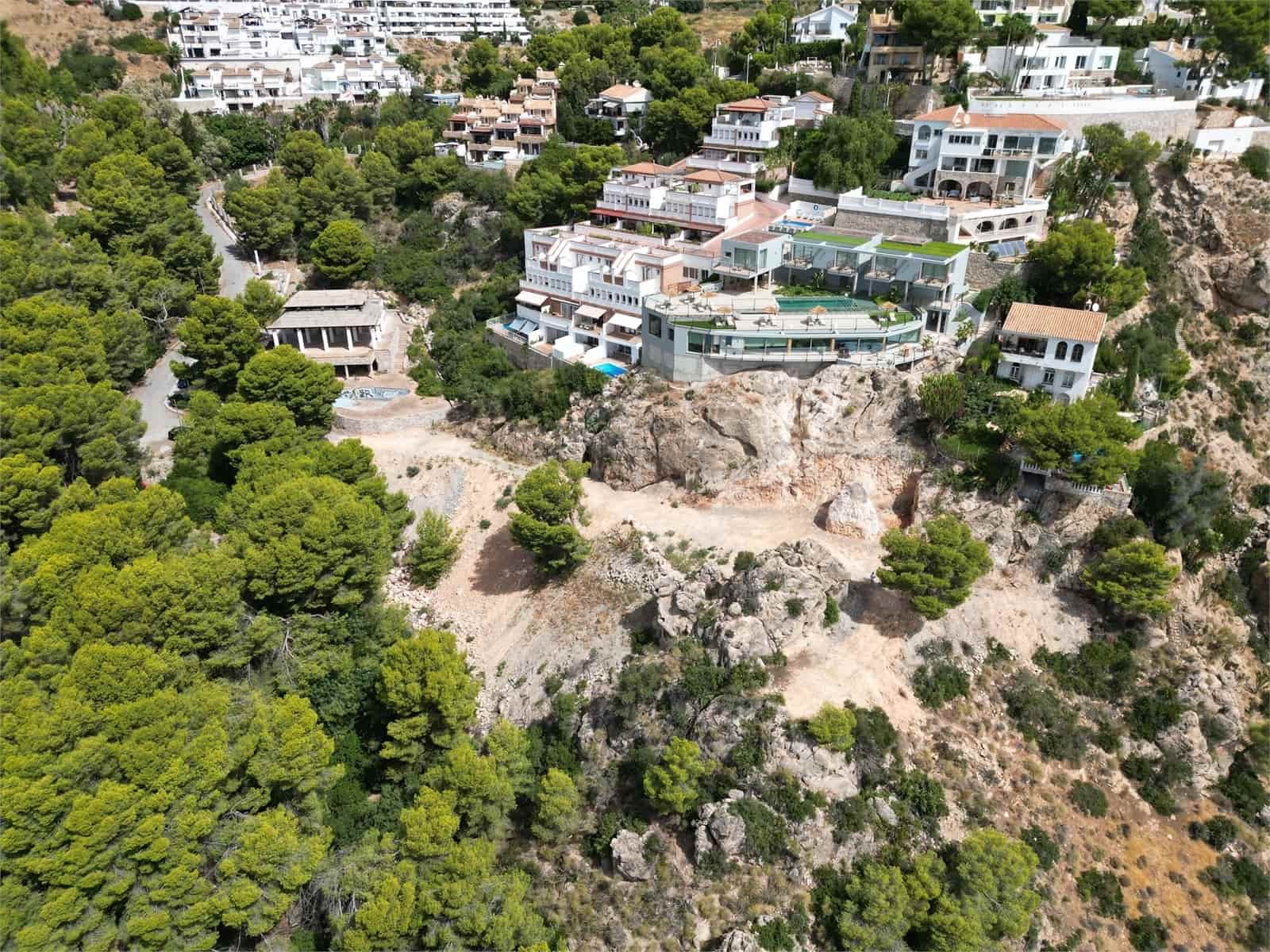 Mark till salu i La Herradura - 2 250 000 € (Ref: 9207222)