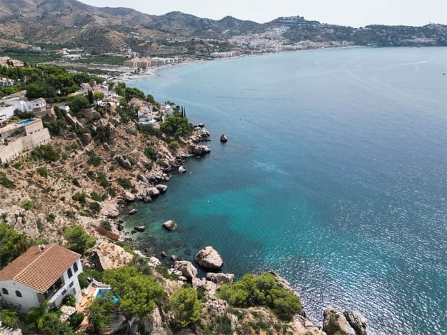 Mark till salu i La Herradura, Almuñécar - 2 250 000 € (Ref: 9207222)