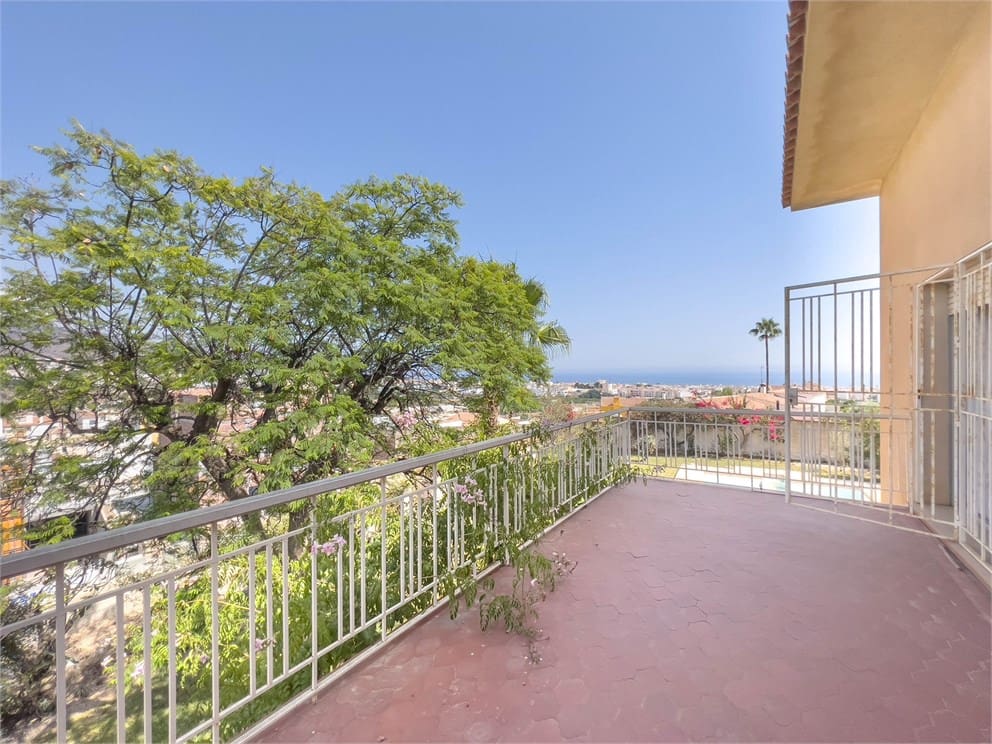 6 slaapkamer Villa te koop in Nerja met zwembad garage - € 690.000 (Ref: 9207223)