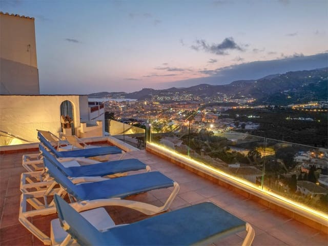 3 bedroom Villa for sale in Almuñécar with pool garage - € 585,000 (Ref: 9207224)