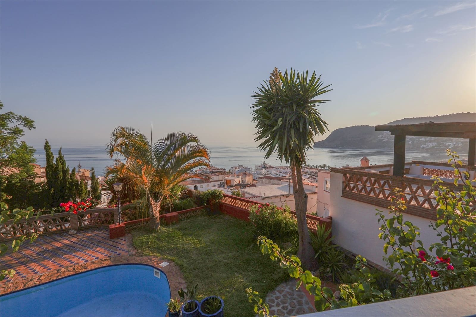 8 soverom Villa til salgs i La Herradura med svømmebasseng garasje - € 1 690 000 (Ref: 9207225)