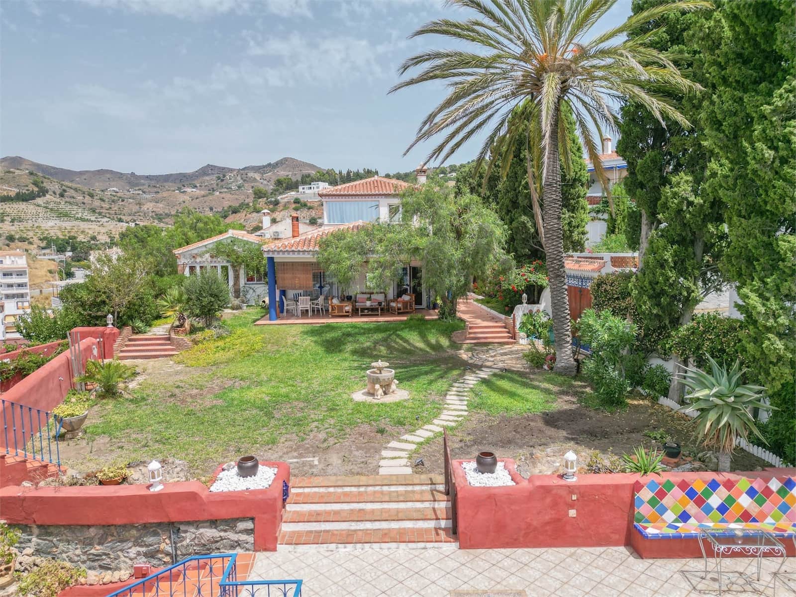 8 soverom Villa til salgs i La Herradura med svømmebasseng garasje - € 1 690 000 (Ref: 9207225)