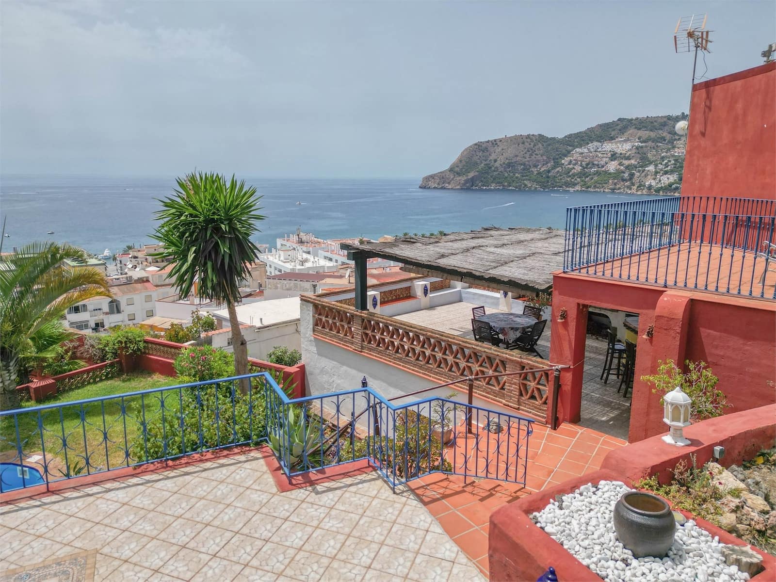 8 soverom Villa til salgs i La Herradura med svømmebasseng garasje - € 1 690 000 (Ref: 9207225)