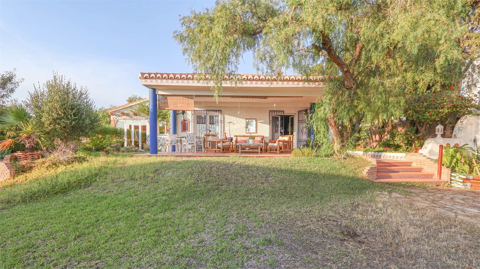 8 soverom Villa til salgs i La Herradura med svømmebasseng garasje - € 1 690 000 (Ref: 9207225)