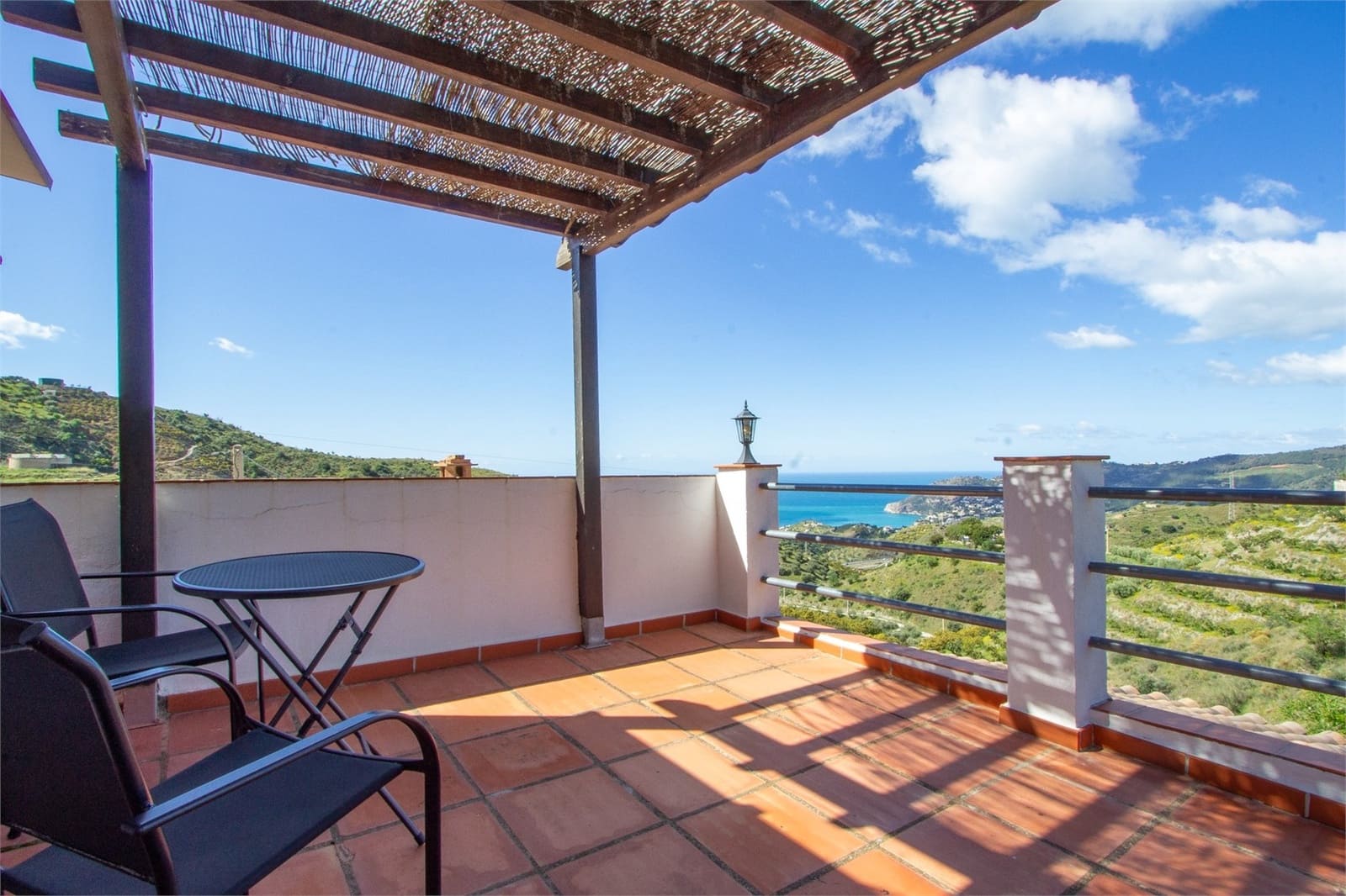 8 soveværelse Villa til salg i La Herradura med swimmingpool garage - € 595.000 (Ref: 9207229)