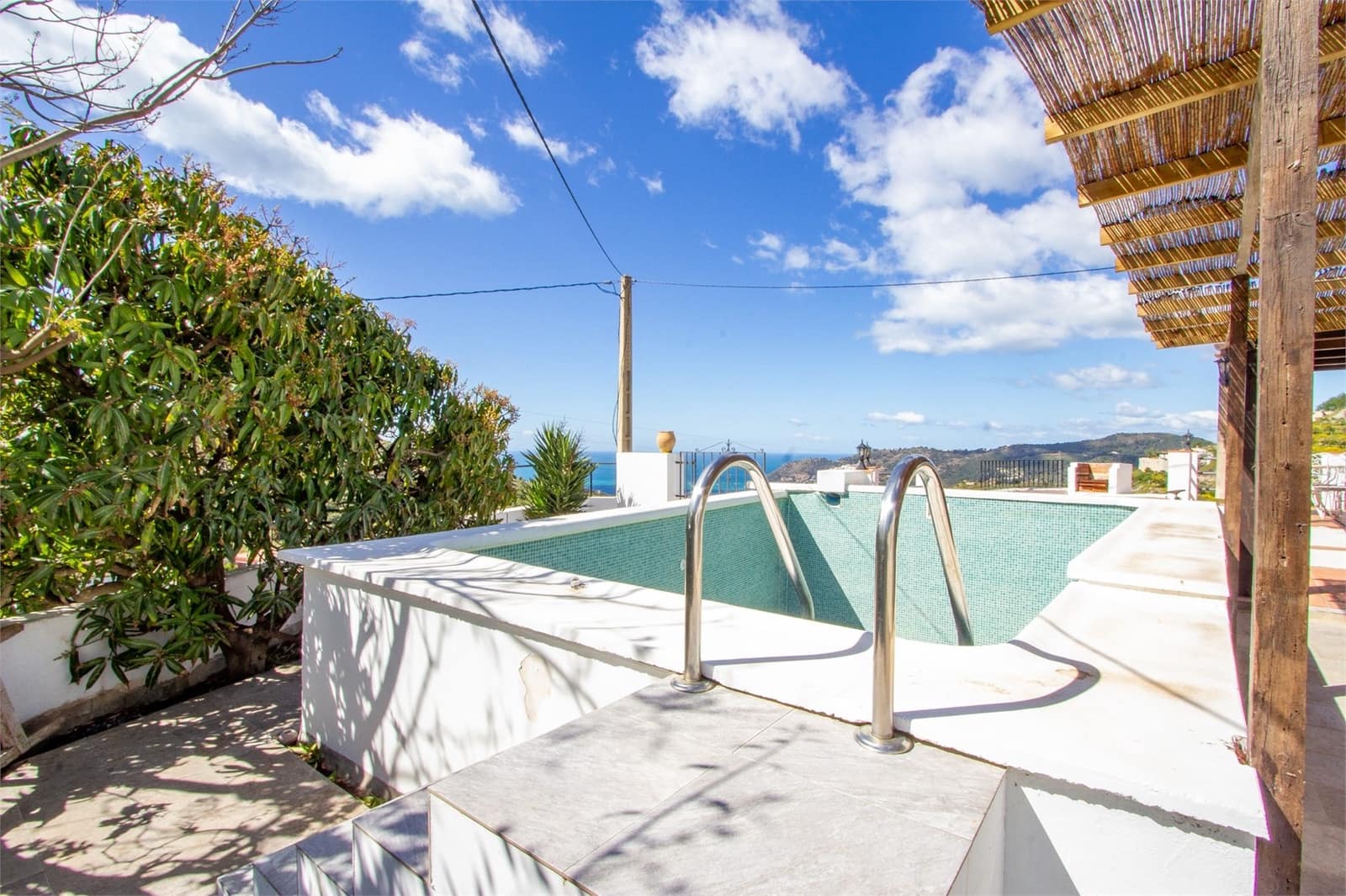 8 soveværelse Villa til salg i La Herradura med swimmingpool garage - € 595.000 (Ref: 9207229)