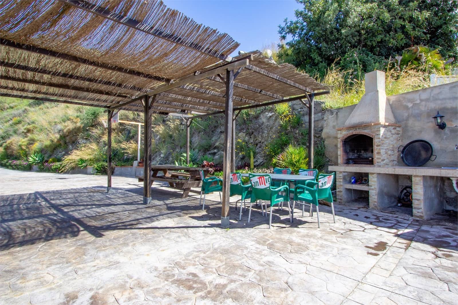 8 soveværelse Villa til salg i La Herradura med swimmingpool garage - € 595.000 (Ref: 9207229)