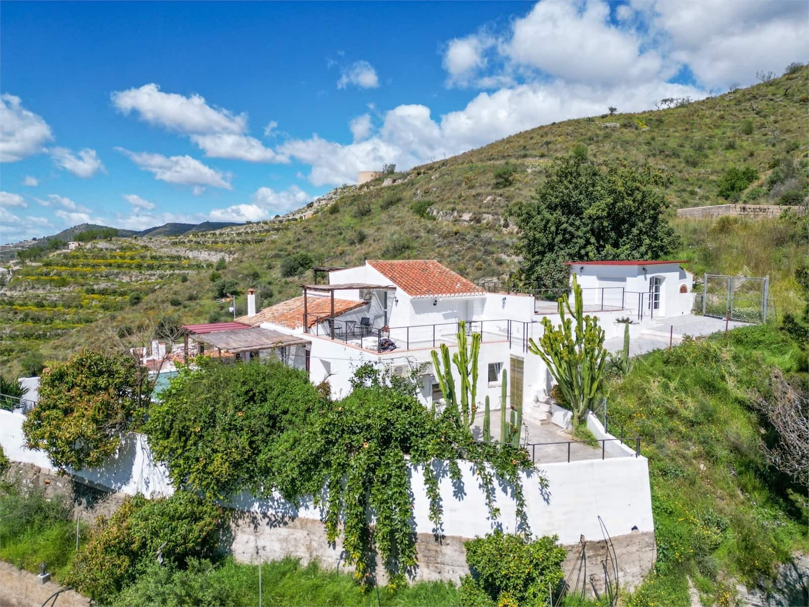 8 soveværelse Villa til salg i La Herradura med swimmingpool garage - € 595.000 (Ref: 9207229)
