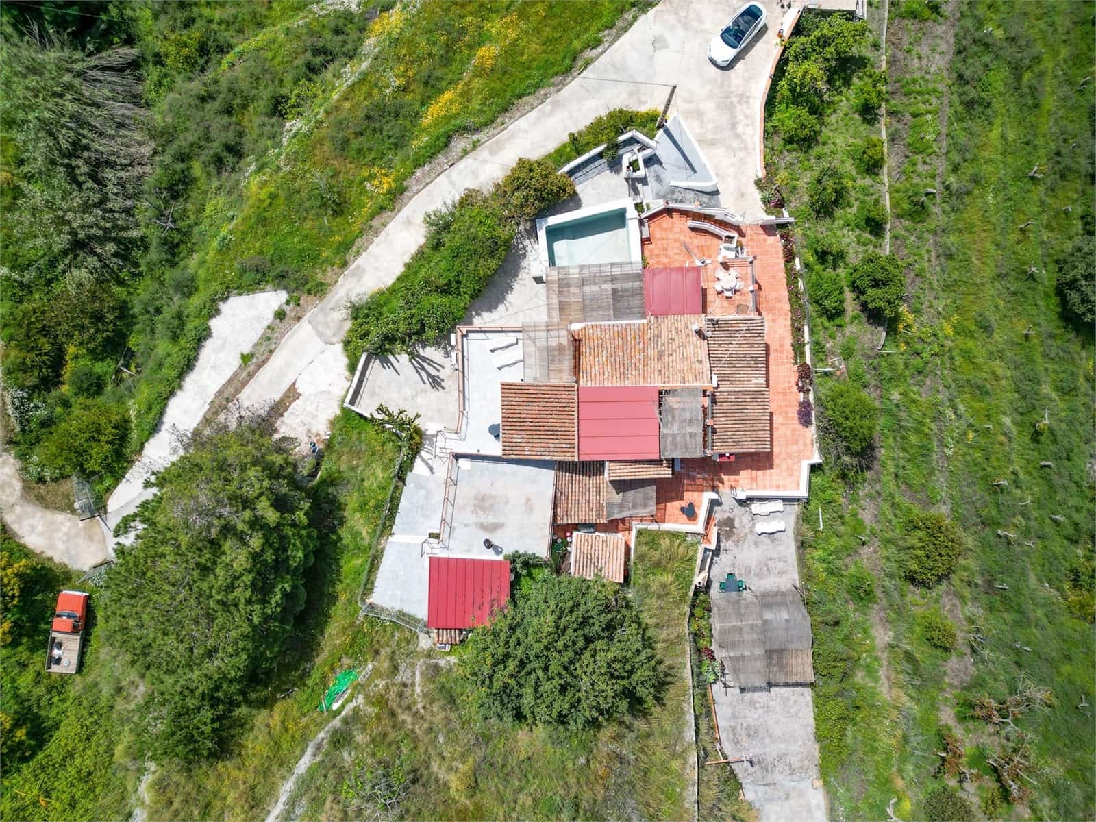8 soveværelse Villa til salg i La Herradura med swimmingpool garage - € 595.000 (Ref: 9207229)