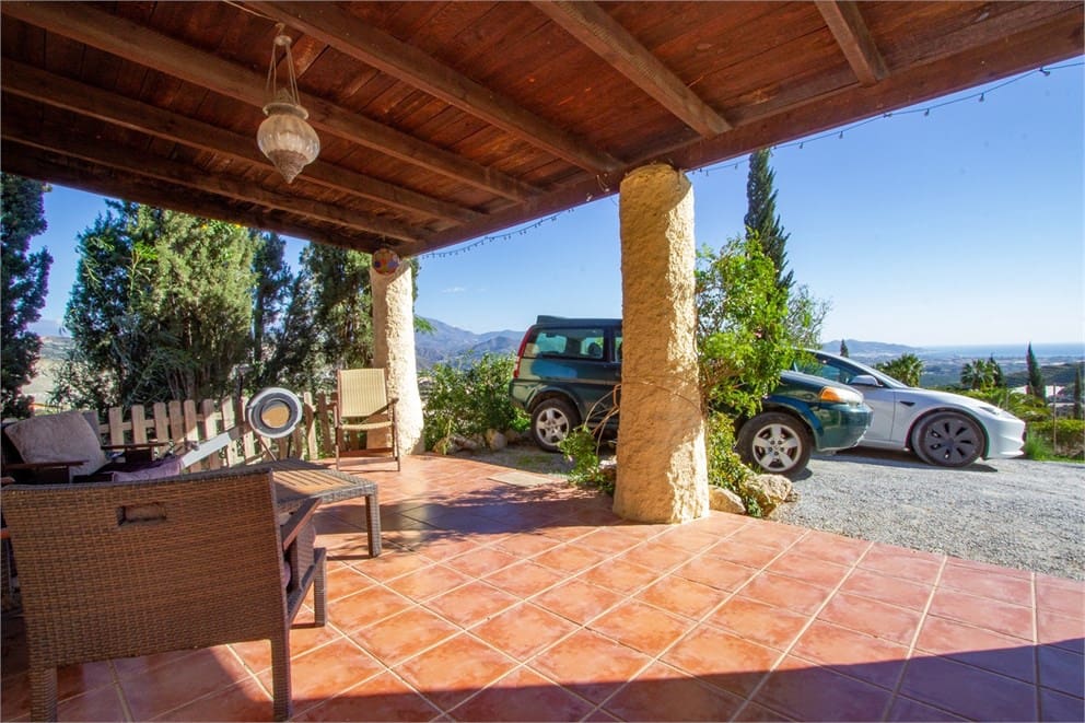 3 quarto Quinta/Casa Rural para venda em Salobrena com piscina garagem - 395 000 € (Ref: 9207234)