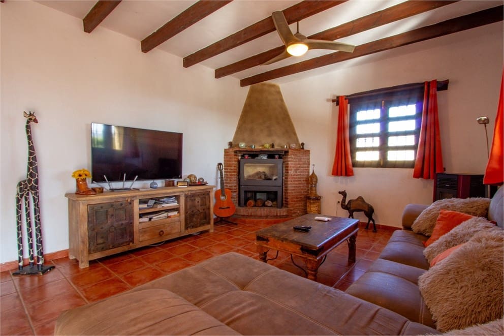 3 quarto Quinta/Casa Rural para venda em Salobrena com piscina garagem - 395 000 € (Ref: 9207234)