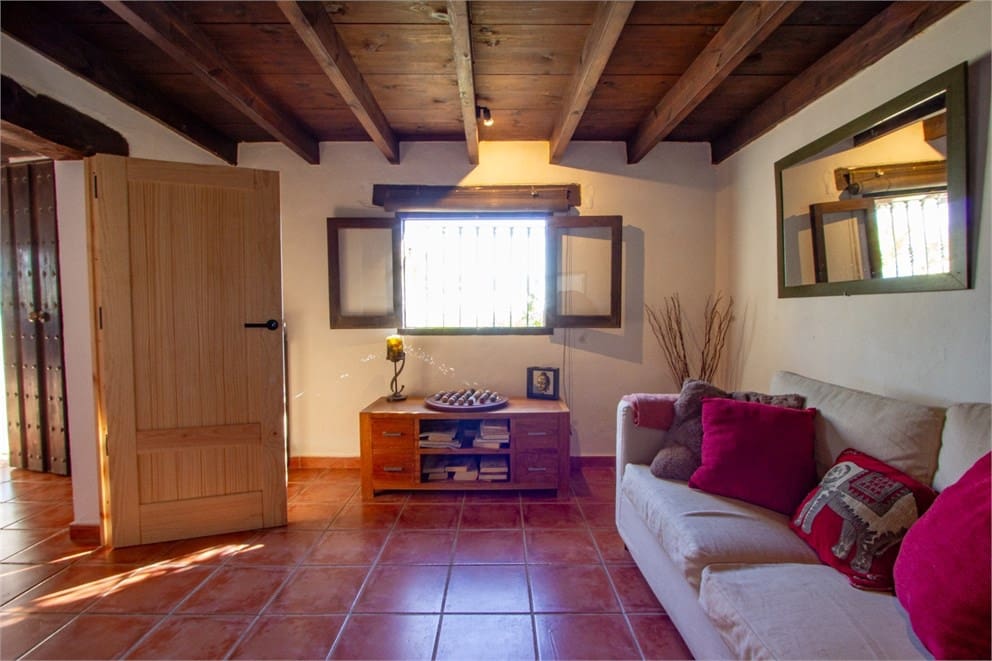 3 quarto Quinta/Casa Rural para venda em Salobrena com piscina garagem - 395 000 € (Ref: 9207234)