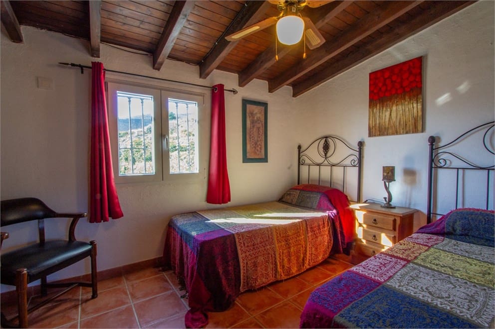 3 quarto Quinta/Casa Rural para venda em Salobrena com piscina garagem - 395 000 € (Ref: 9207234)