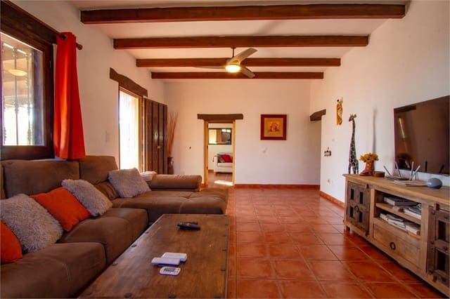 3 soveværelse Finca/Landehus til salg i Salobreña med swimmingpool garage - € 395.000 (Ref: 9207234)