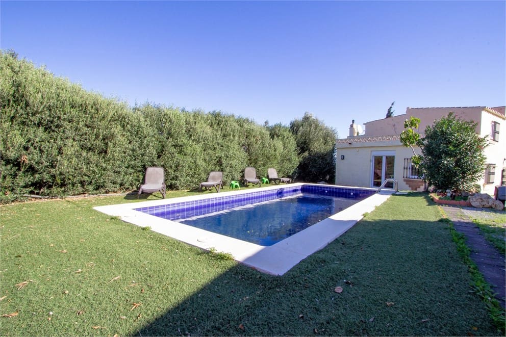 3 quarto Quinta/Casa Rural para venda em Salobrena com piscina garagem - 395 000 € (Ref: 9207234)