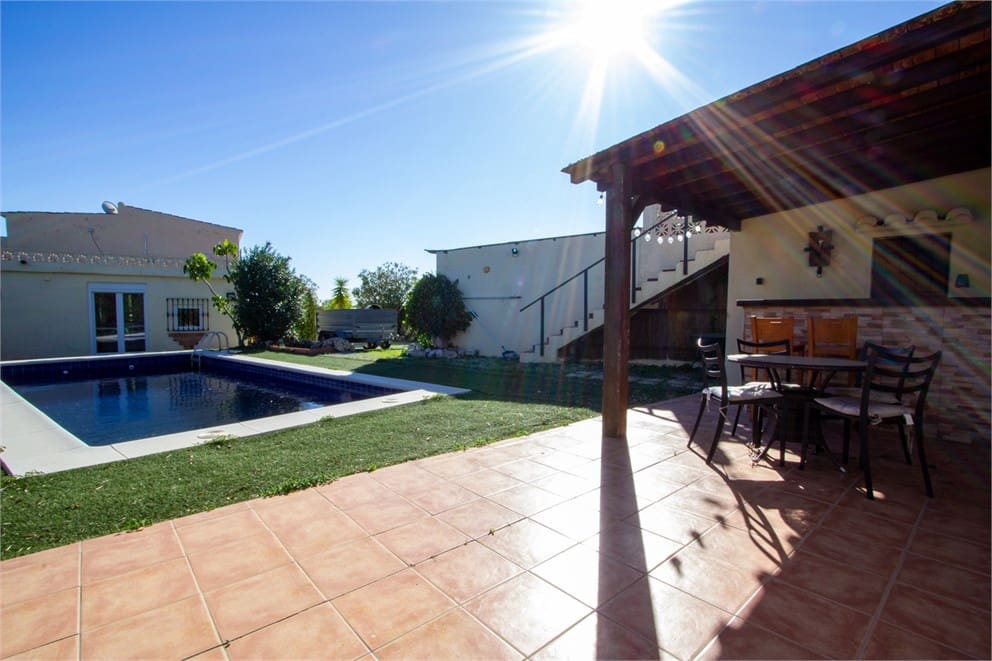 3 quarto Quinta/Casa Rural para venda em Salobrena com piscina garagem - 395 000 € (Ref: 9207234)