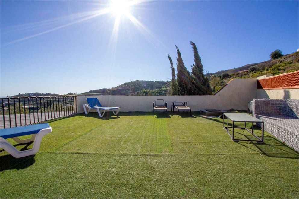 3 quarto Quinta/Casa Rural para venda em Salobrena com piscina garagem - 395 000 € (Ref: 9207234)