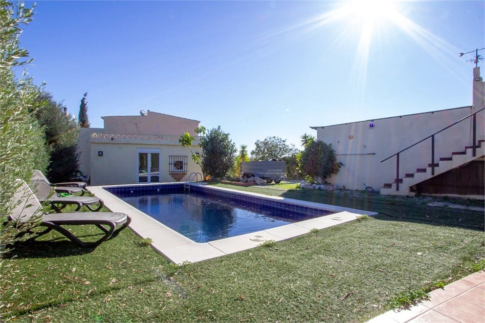 3 quarto Quinta/Casa Rural para venda em Salobrena com piscina garagem - 395 000 € (Ref: 9207234)