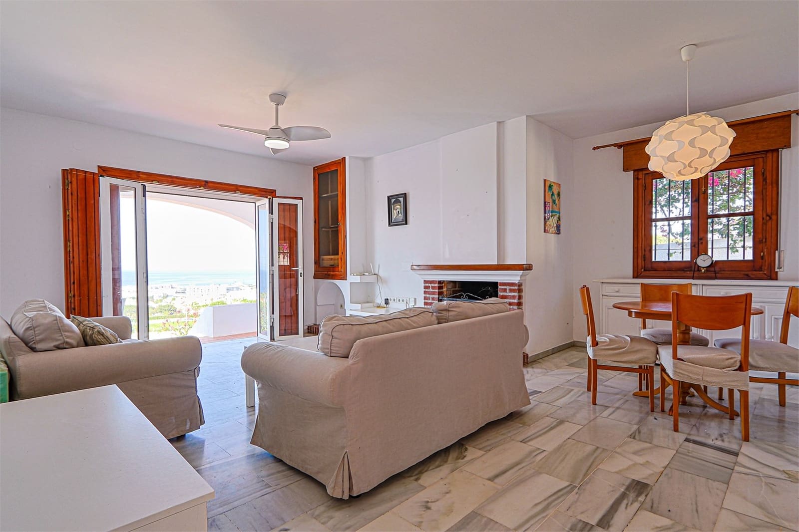 Chalet de 2 habitaciones en Nerja en venta con piscina garaje - 650.000 € (Ref: 9207237)