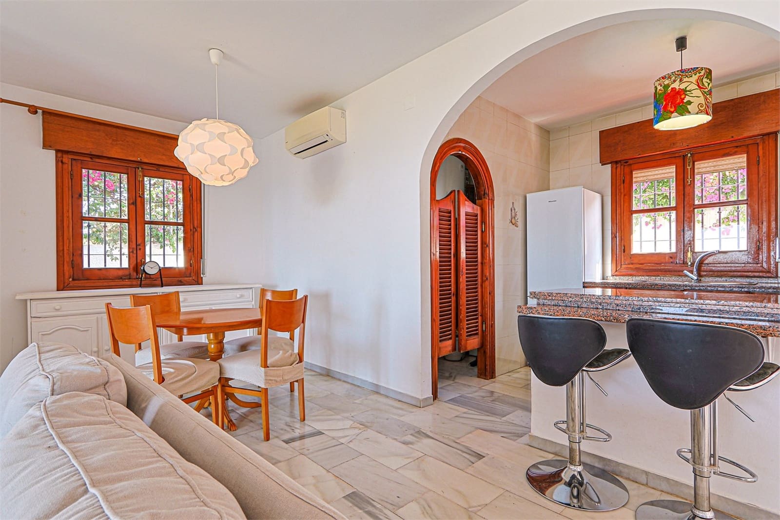 Chalet de 2 habitaciones en Nerja en venta con piscina garaje - 650.000 € (Ref: 9207237)