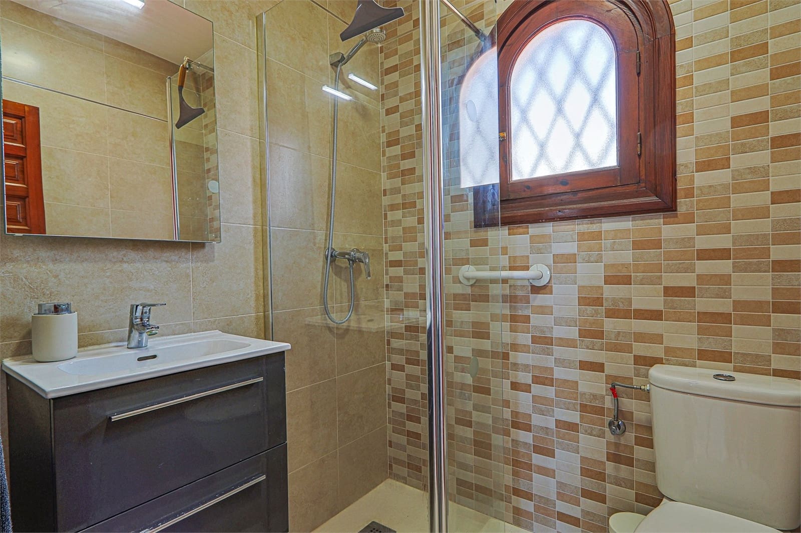 Chalet de 2 habitaciones en Nerja en venta con piscina garaje - 650.000 € (Ref: 9207237)