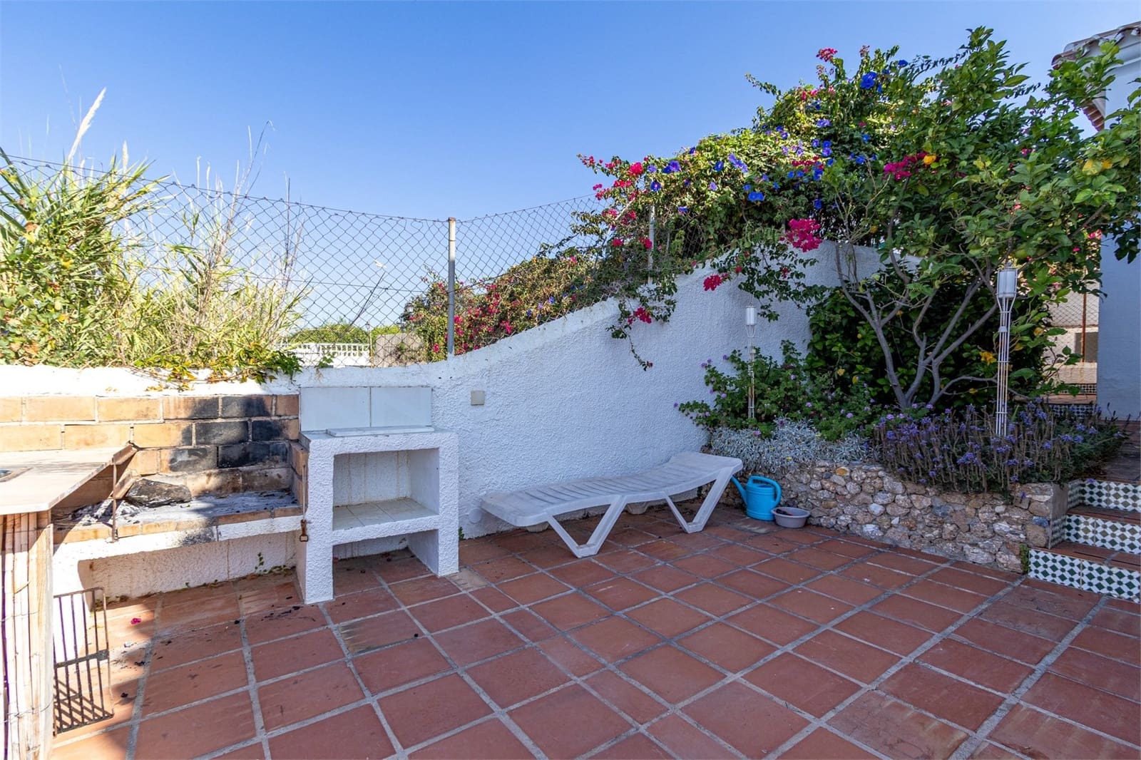 Chalet de 2 habitaciones en Nerja en venta con piscina garaje - 650.000 € (Ref: 9207237)