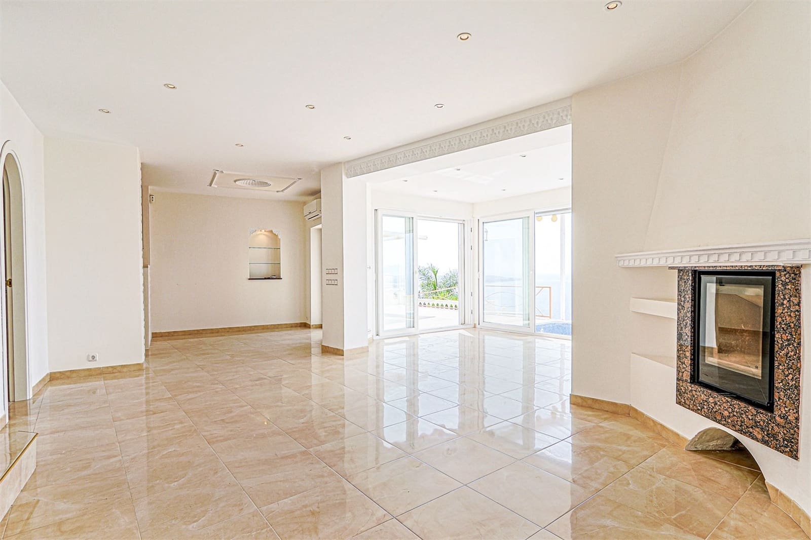 4 soverom Villa til salgs i Salobrena med svømmebasseng garasje - € 749 000 (Ref: 9207239)