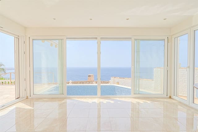 4 soverom Villa til salgs i Salobreña med svømmebasseng garasje - € 749 000 (Ref: 9207239)