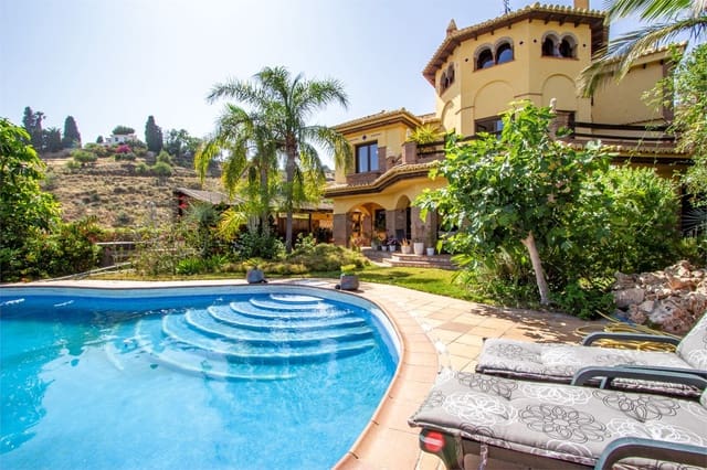 6 bedroom Villa for sale in Salobreña with pool garage - € 1,189,000 (Ref: 9207240)