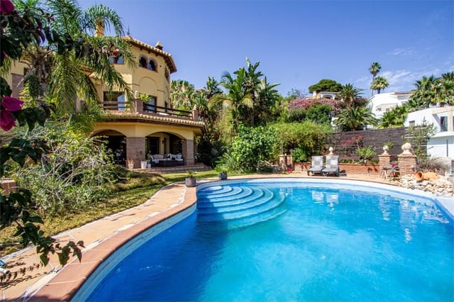 6 bedroom Villa for sale in Salobreña with pool garage - € 1,189,000 (Ref: 9207240)