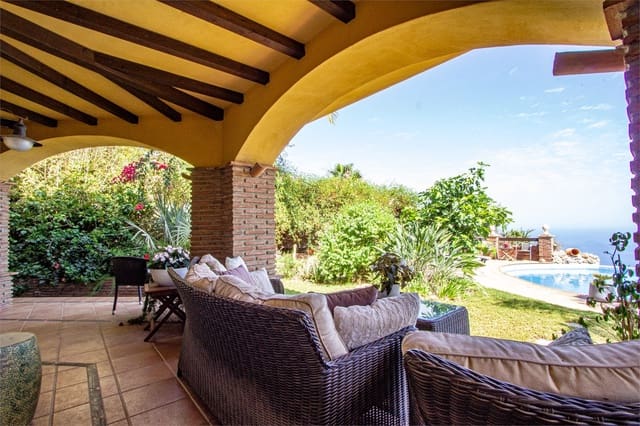 6 bedroom Villa for sale in Salobreña with pool garage - € 1,189,000 (Ref: 9207240)