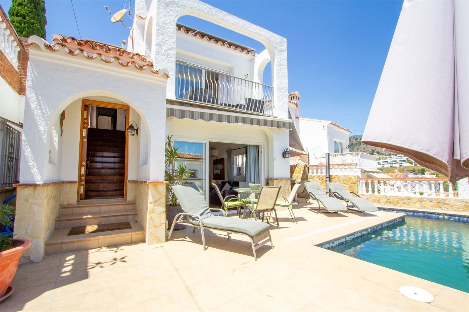 4 quarto Moradia para venda em Nerja com piscina - 680 000 € (Ref: 9207246)