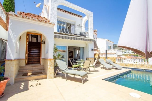 4 quarto Moradia para venda em Nerja com piscina - 680 000 € (Ref: 9207246)